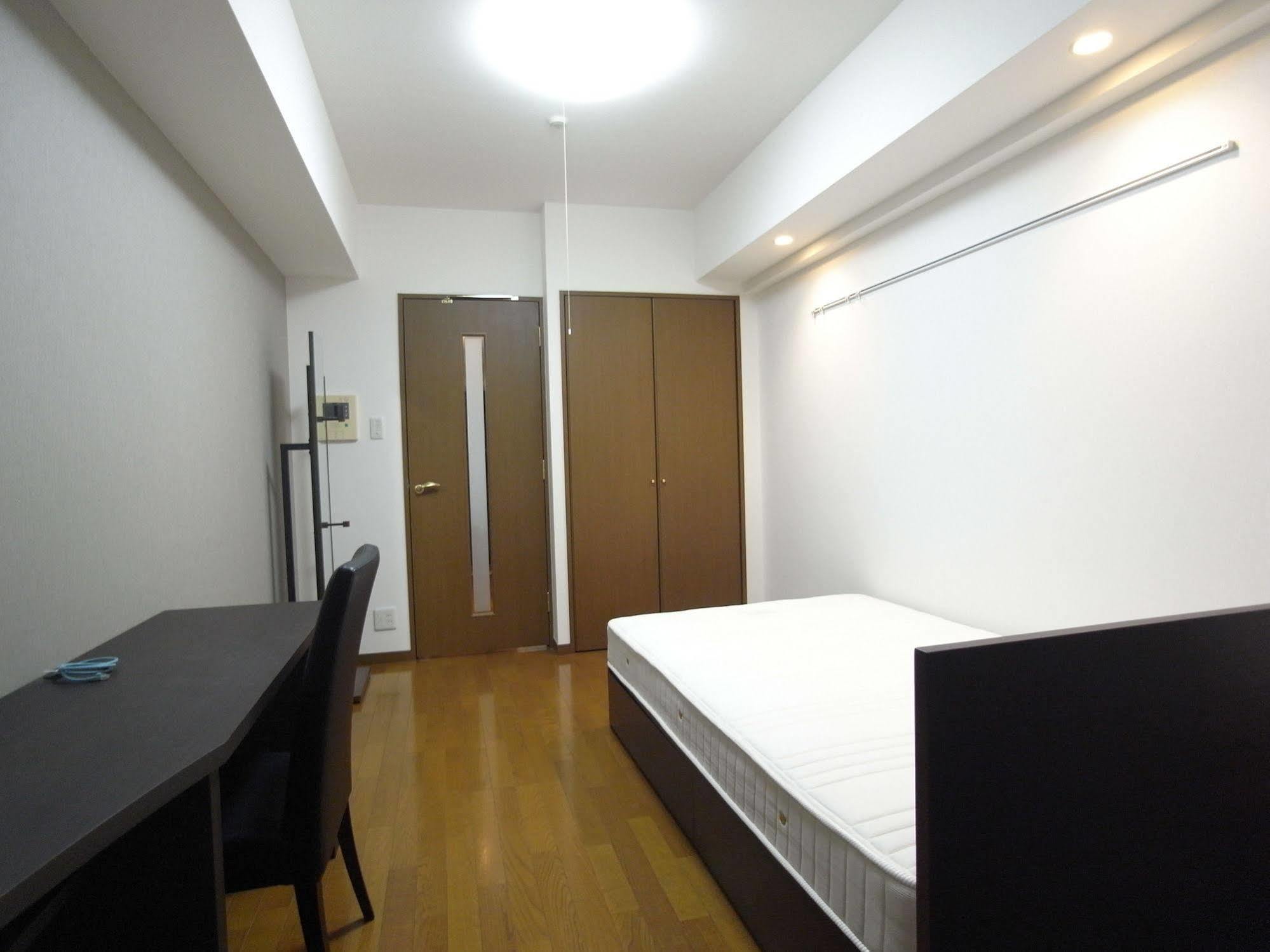 Palace Studio Shinjuku Parkside Токио Экстерьер фото